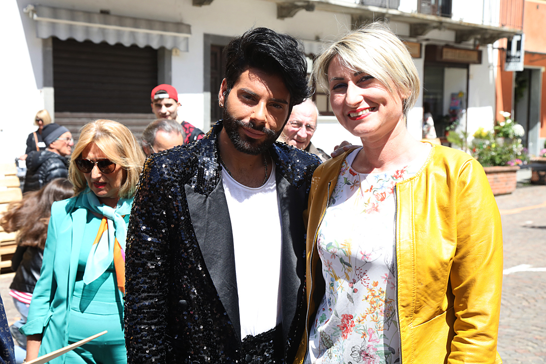 Festival della TV e dei Nuovi Media 2019_222.jpg - Real Time, la Tv delle meraviglie Un  racconto di storie e persone reali con contenuti attuali e uno stile innovativo in costante evoluzione,  ci porta con i suoi protagonisti nel mondo meraviglioso di due programmi divenuti ormai cult:  “Il Castello delle cerimonie” e “Il Salone delle Meraviglie”.Federico Lauri, Imma Polese, Gesualdo Vercio con Alessandra Comazzi.